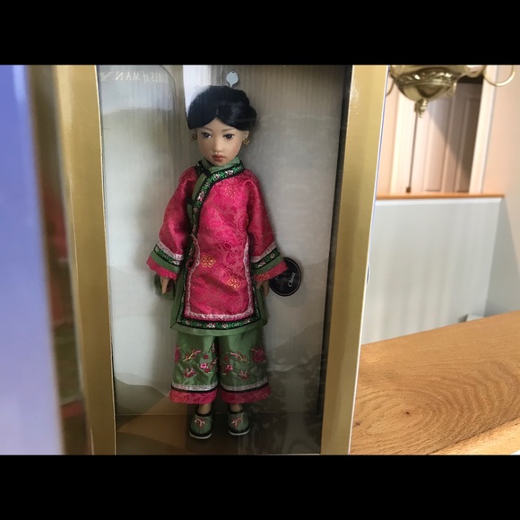 American Girl - Girls of Many Lands Spring Pearl - Picture 3 of 8
